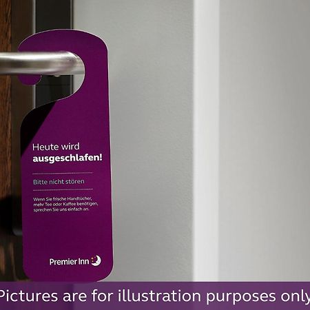 Premier Inn Hamburg City Klostertor Exterior foto