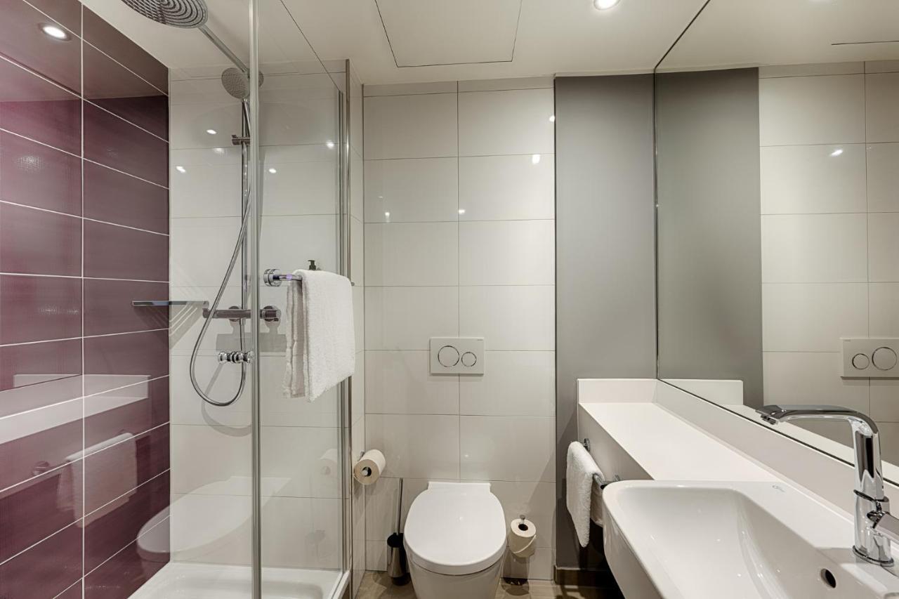 Premier Inn Hamburg City Klostertor Exterior foto