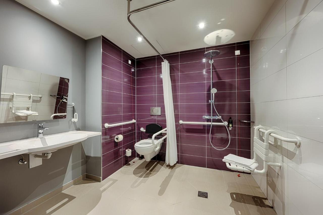 Premier Inn Hamburg City Klostertor Exterior foto